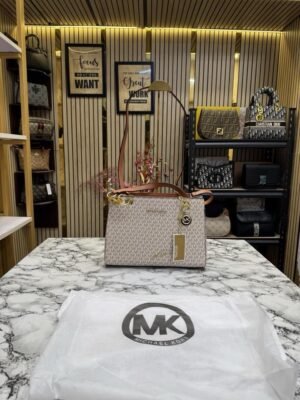 MICHAE L KORS CYNTHIA HANDBAG WITH OG DUST BAG PREMIUM QUALITY (BIEGEBROWN)(MT)