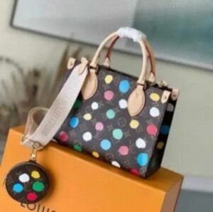 Louis Vuitton LV On The Go PM With OG Box & Dust Bag-Coin Pouch lv khaki box 1778(PH)