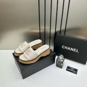 Chanel_CC_Platform_White_Sandal_Slide_With_Original_Box