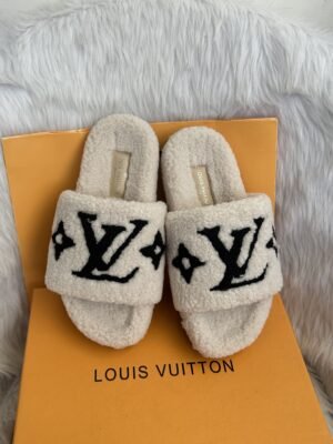 Louis_Vuitton_Fur_Slides_White-Black_With_Original_Packing