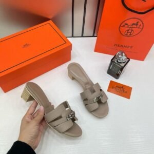 Hermes Oran Apricot Pump For Her With Original Box And Carry Bag