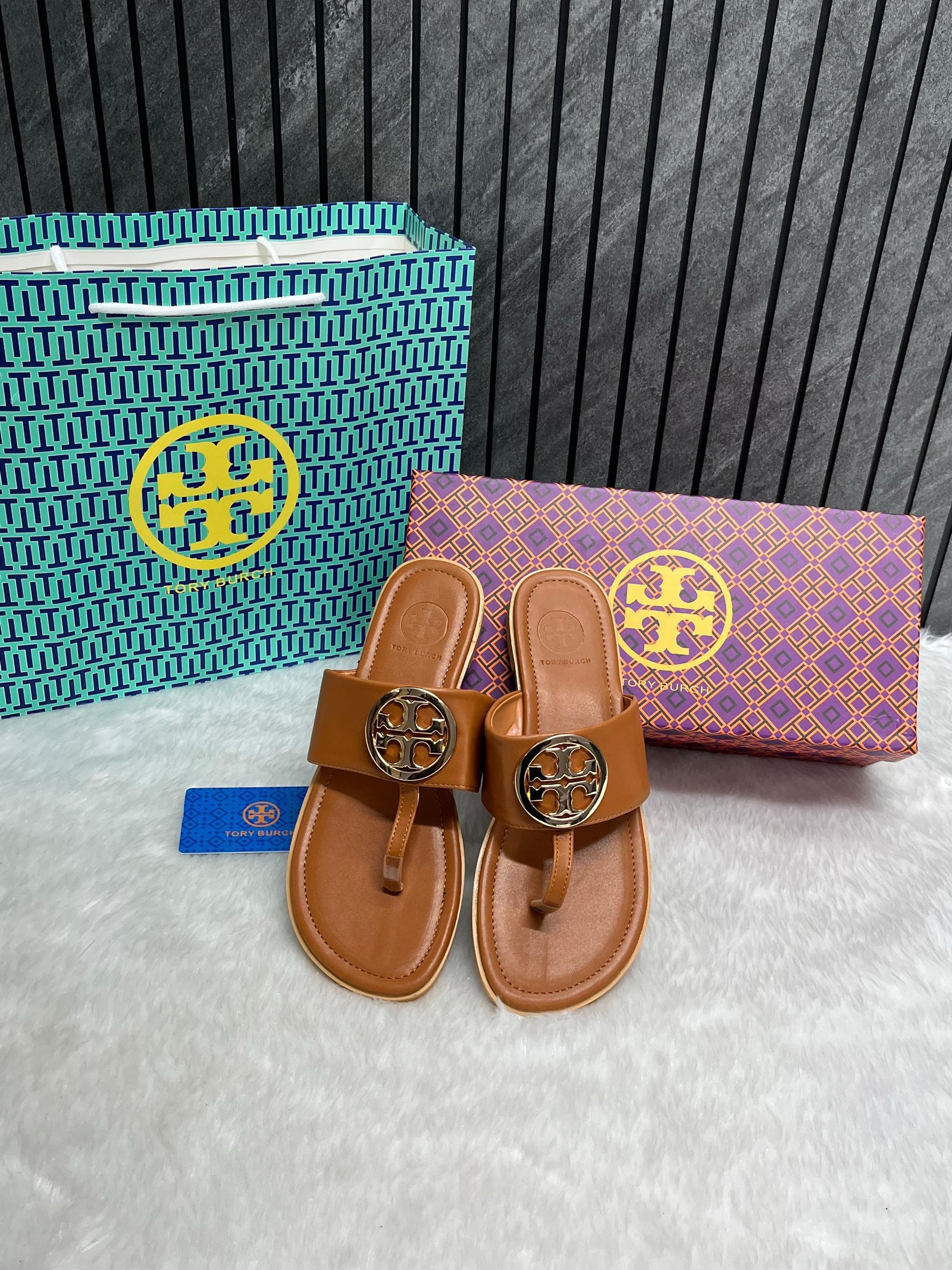 Tory_Burch_Thong_Brown_With_OriginalBox_CarryBag_Packing