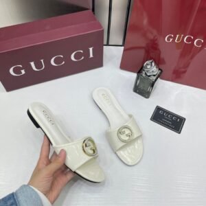 Gucci_Round_Interlocking_G_in_White_Leather_Shiny_Classic_Slides_With_OG_Box_&_Carry_Bag_1892